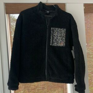 Womens medium NWT Vans black Sherpa fleece lined jacket.